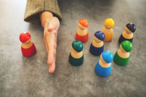 Concept suggesting leaving a larger group